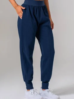 Women Ryderwear Contour Track Pant