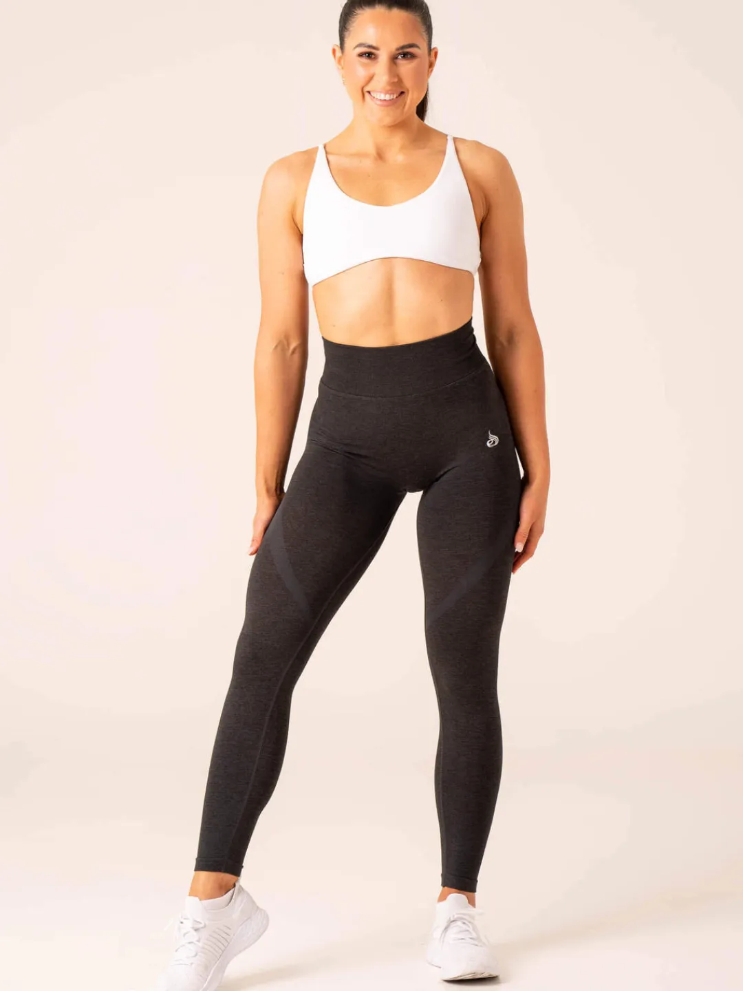 Women Ryderwear tape eae egging
