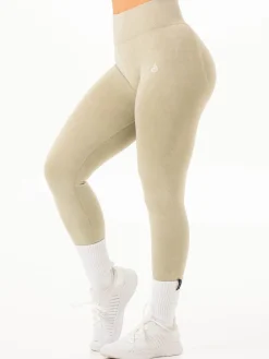 Women Ryderwear tonewah crunch eae egging